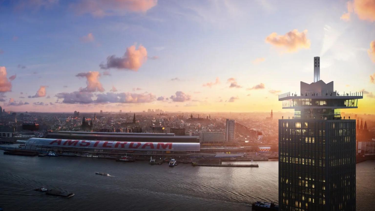 Gezin op de schommel Over The Edge bij A’DAM Lookout met uitzicht over Amsterdam.